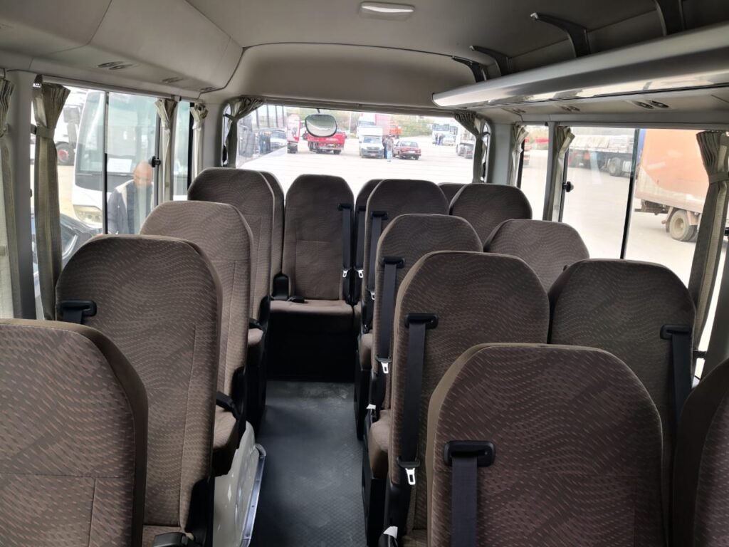 ايجار تويوتا 21 كرسي الي دهب