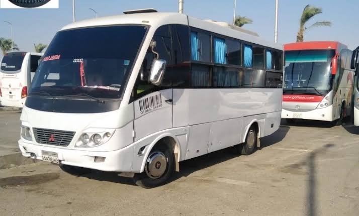 ايجار ميتسوبيشي 28 راكب الي الساحل 