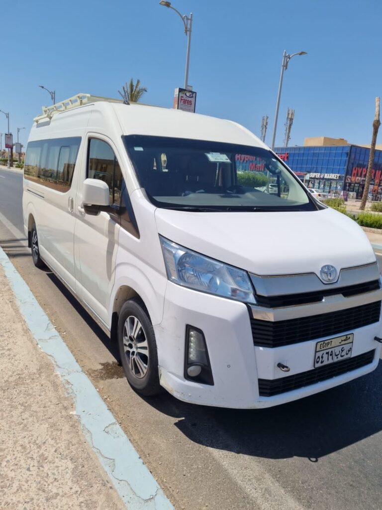 ايجار تويوتا 13 راكب الي الفيوم