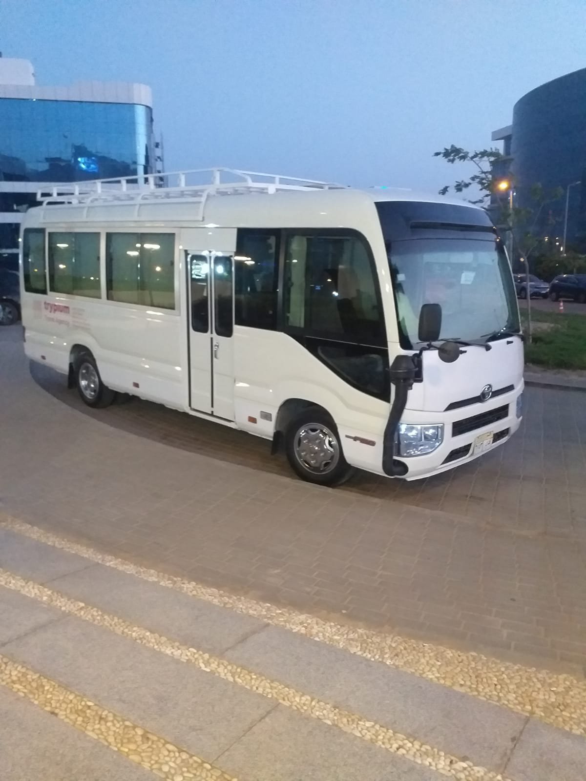 عربيه 21 راكب للايجار الى الغردقه 