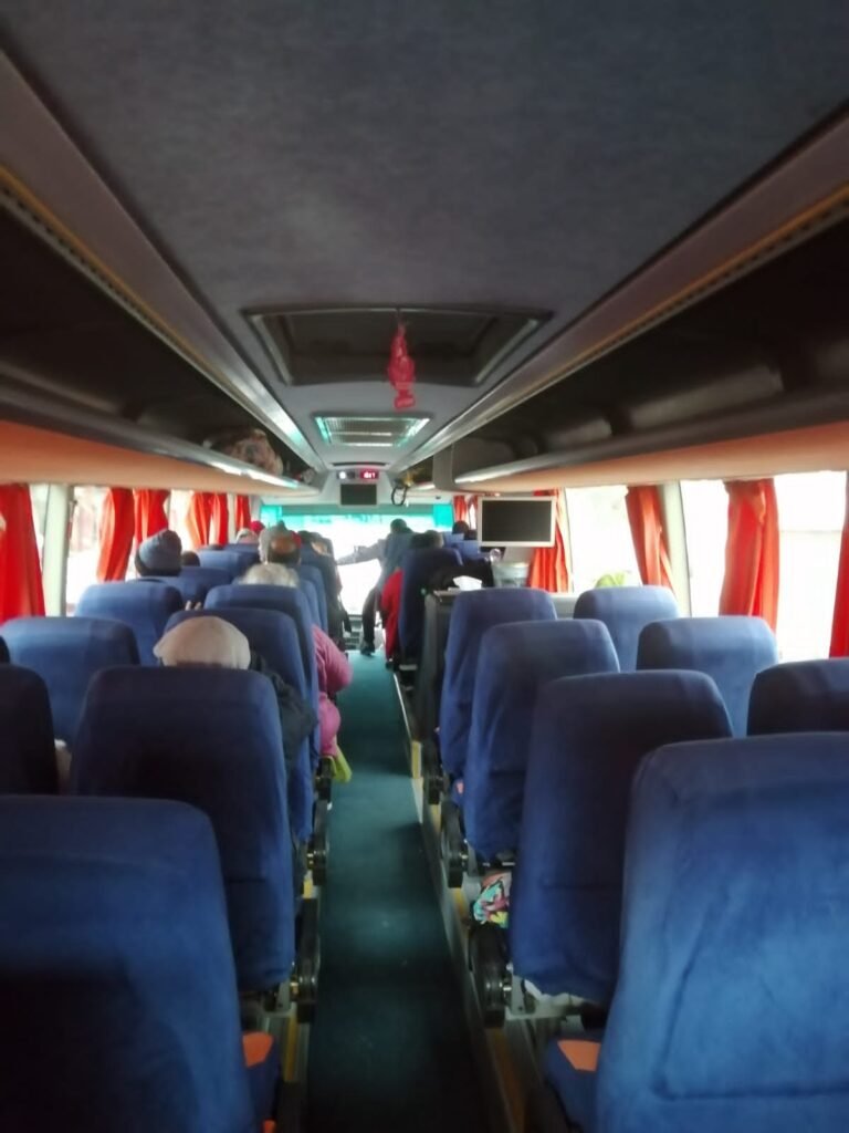 ايجار مرسيدس 50 راكب الي السويس