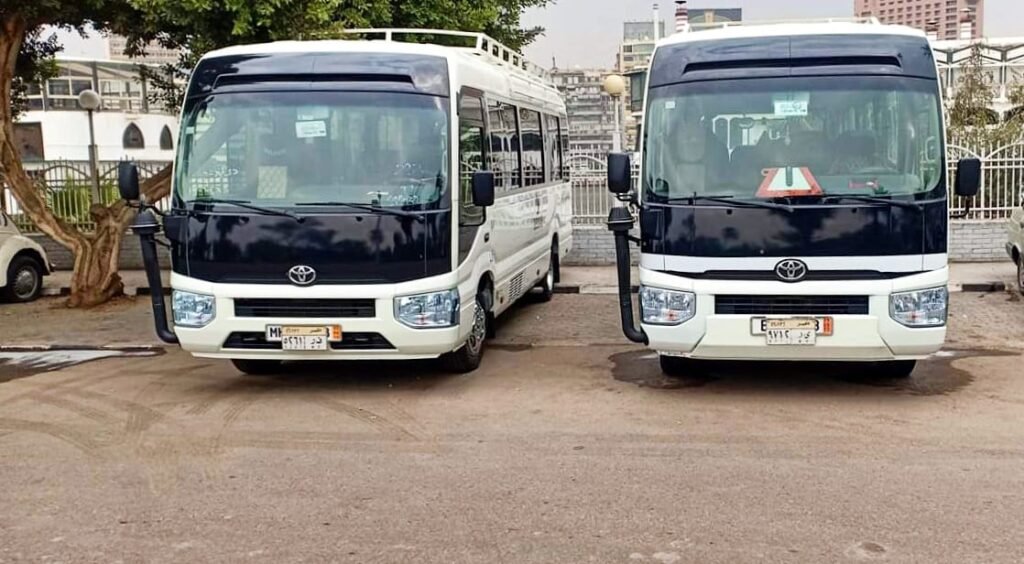 ايجار تويوتا كوستر الى دريم بارك