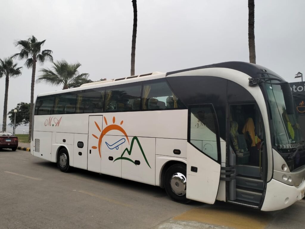 ايجار باص 50 راكب الى دريم بارك